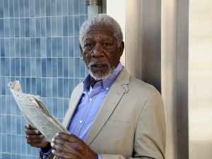 Кроз црвоточину са Морганом Фрименом:  Можемо ли оживети мртве?