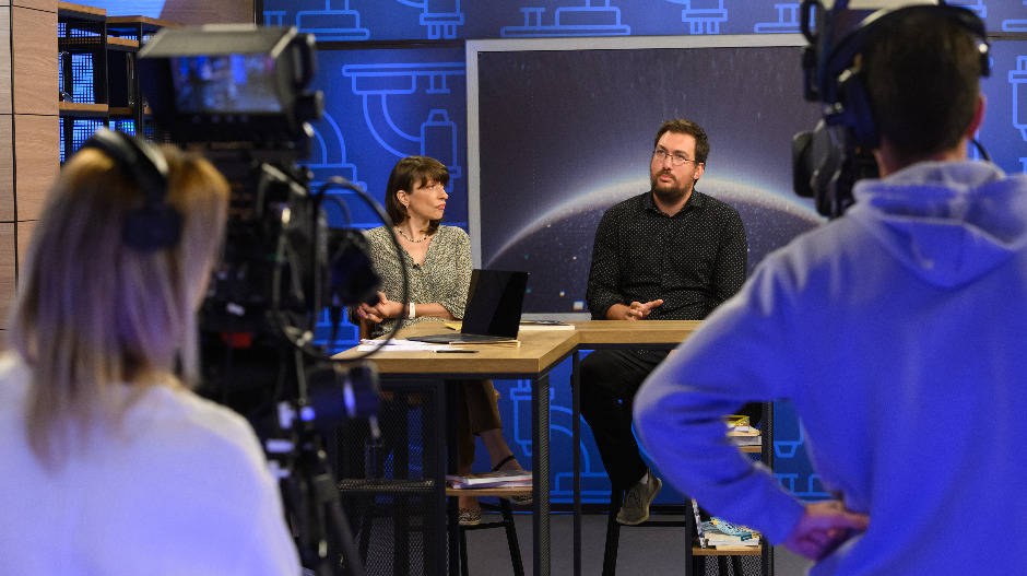 РТС Лаб: Читам, дакле постојим