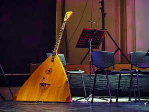 	Свирај свирче - балалајка