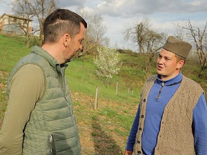 Дечко који сања претке из Такова бори се за дедовину!