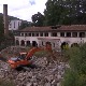 Подељена мишљења грађана због рушења отвореног купатила у Буковичкој бањи, надлежни тврде све по Закону