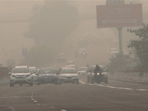 Зашто становници Делхија данас удишу опасан ваздух