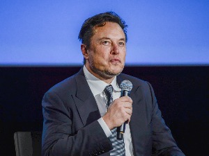 Које питање поставља нова Маскова анкета