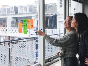 Колико су млади „дрчнији" од старијих колега, и зашто на послу воле „неке сасвим друге" ствари