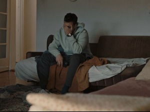 У клинчу, 12-30