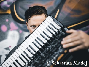 Век хармонике - Мартинас Левицкис и ансамбл Микро оркестар