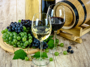  1001 Траг - Опило нас вино - Мерима Његомир 