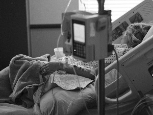 Откривено да онконож за неколико секунди детектује и ћелије рака материце