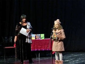 Лана пише књиге, а има тек девет година