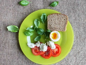 Осам сати сна и обавезно доручак –  истина иза осам најчешћих савета за здрав живот