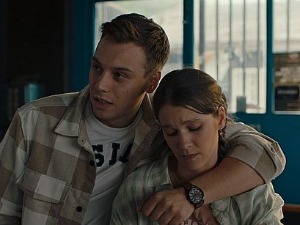 У клинчу, 28-30