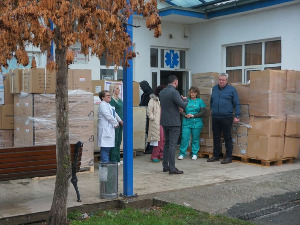 Три породилишта у српским енклавама добила вредну опрему