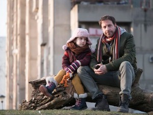 Мама и тата се играју рата, 2-10