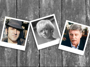 Глумци певају