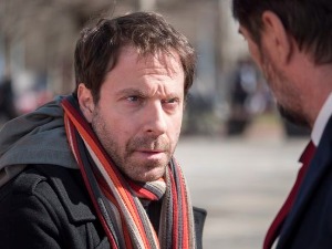 Мама и тата се играју рата, 9-10