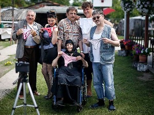 Пси лају ветар носи, 1-11 прва сезона