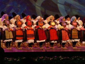 	Коловођо ногом крени