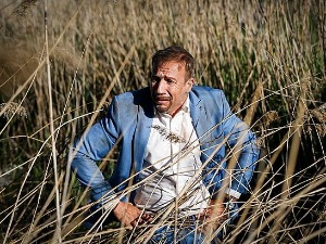 Пси лају ветар носи, 10-11 друга сезона